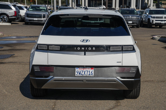 Certified 2023 Hyundai Ioniq 5 SEL w/ Cargo Package AWD/4WD image 4