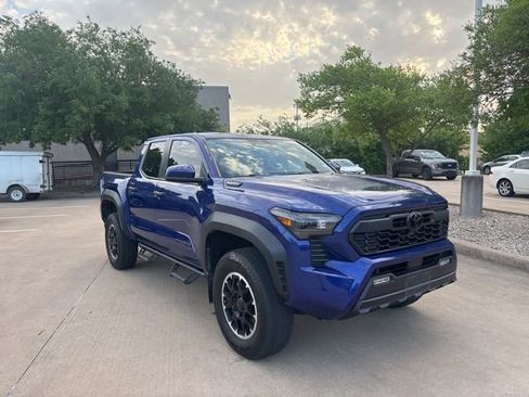 Used 2024 Toyota Tacoma TRD Off-Road image 3