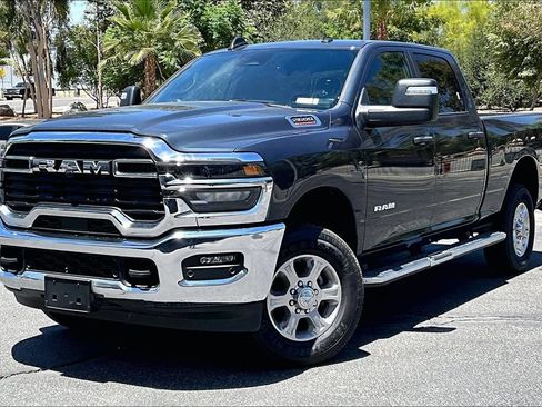 Used 2026 RAM 2500 Big Horn AWD/4WD image 2
