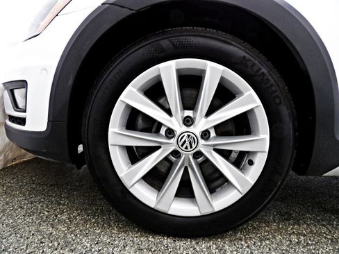 Used 2017 Volkswagen Golf Alltrack SE image 19