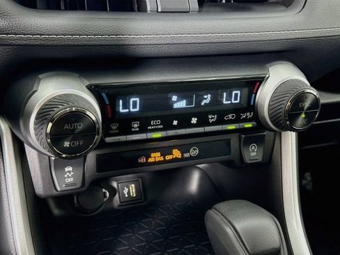 Certified 2025 Toyota RAV4 XLE AWD/4WD image 17
