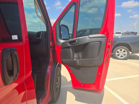 Used 2024 RAM ProMaster 3500 w/ Leather Interior Group FWD image 21