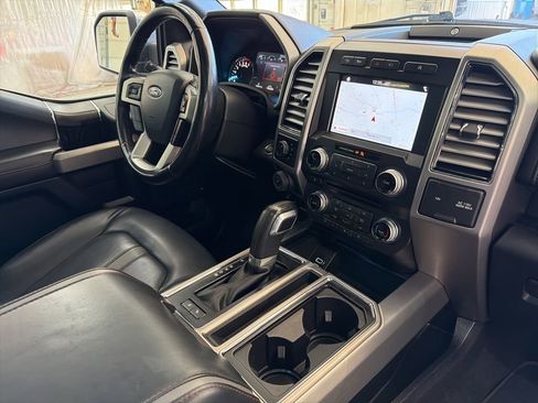 Used 2018 Ford F150 Platinum w/ Equipment Group 701A Luxury image 32