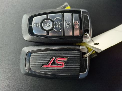 Used 2020 Ford Explorer ST w/ ST Street Pack AWD/4WD image 28