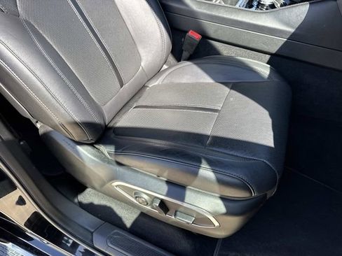 Used 2024 Jeep Wagoneer Series II w/ Flexible Seating Group image 15