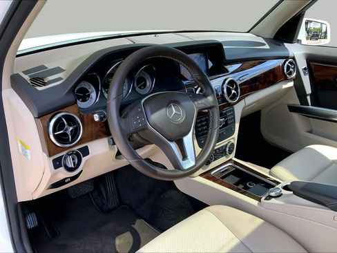 Used 2013 Mercedes-Benz GLK 350 4MATIC image 18