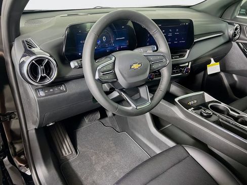 New 2026 Chevrolet Equinox LT w/ Convenience Package II AWD/4WD image 9