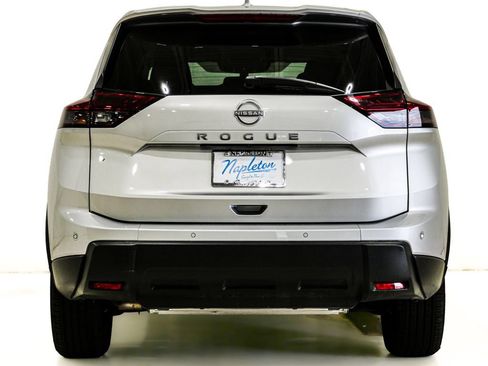 Used 2025 Nissan Rogue SV FWD image 7