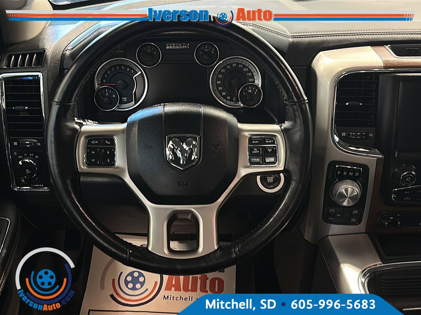 Used 2017 RAM 1500 Laramie w/ Convenience Group AWD/4WD image 27