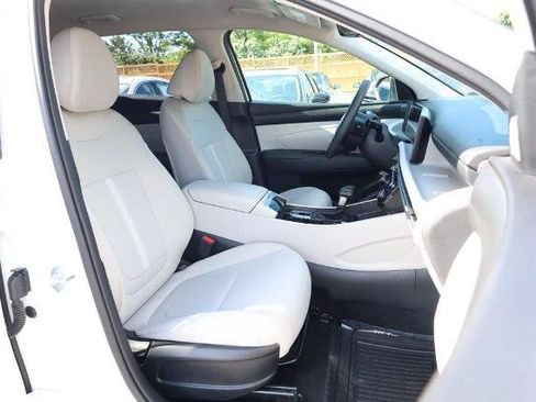 Used 2025 Hyundai Tucson SEL AWD/4WD image 24