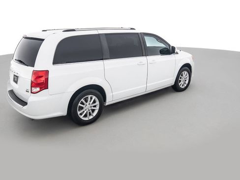Used 2019 Dodge Grand Caravan SXT FWD image 5