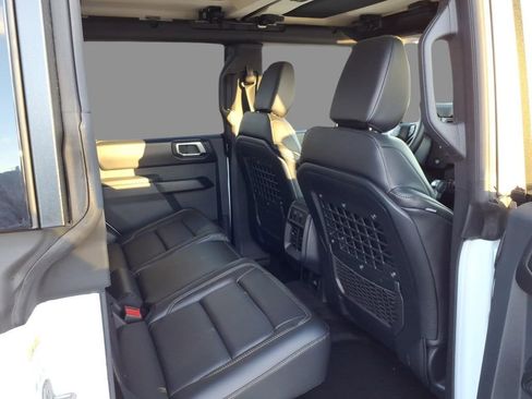 New 2025 Ford Bronco Badlands w/ Sasquatch Package image 11