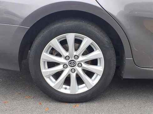 Used 2019 Toyota Camry L image 8
