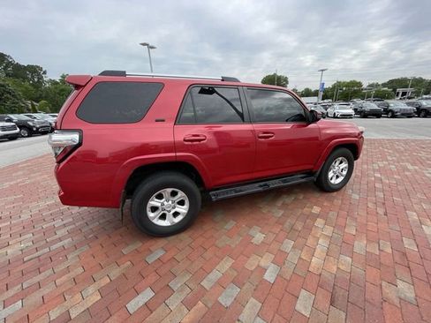 Used 2019 Toyota 4Runner SR5 RWD image 18