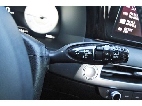 Used 2023 Hyundai Palisade Limited w/ Winter Package image 21