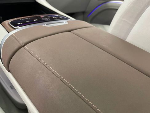 Used 2023 Mercedes-Benz EQS 580 4MATIC SUV image 41