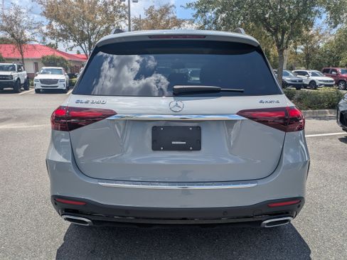 Used 2024 Mercedes-Benz GLE 350 4MATIC image 4