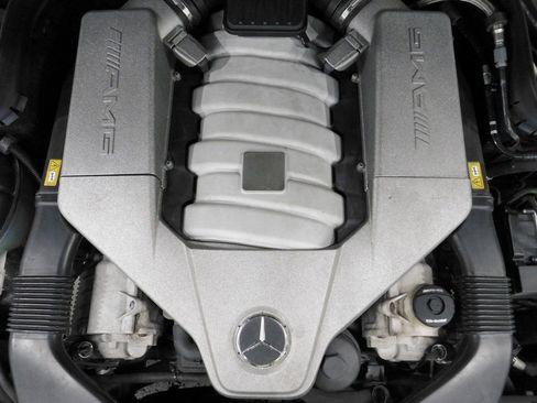 Used 2009 Mercedes-Benz C 63 AMG Sedan image 16