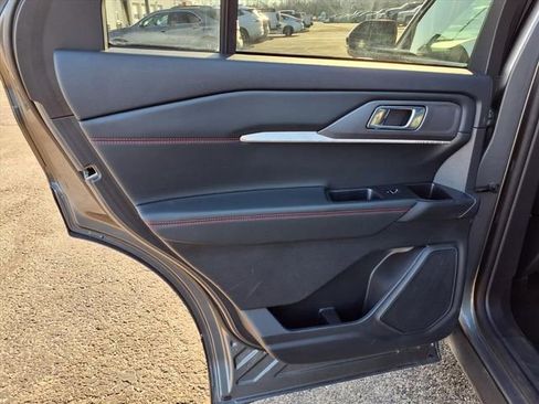 Used 2025 Ford Explorer ST-Line w/ ST-Line Street Pack image 74