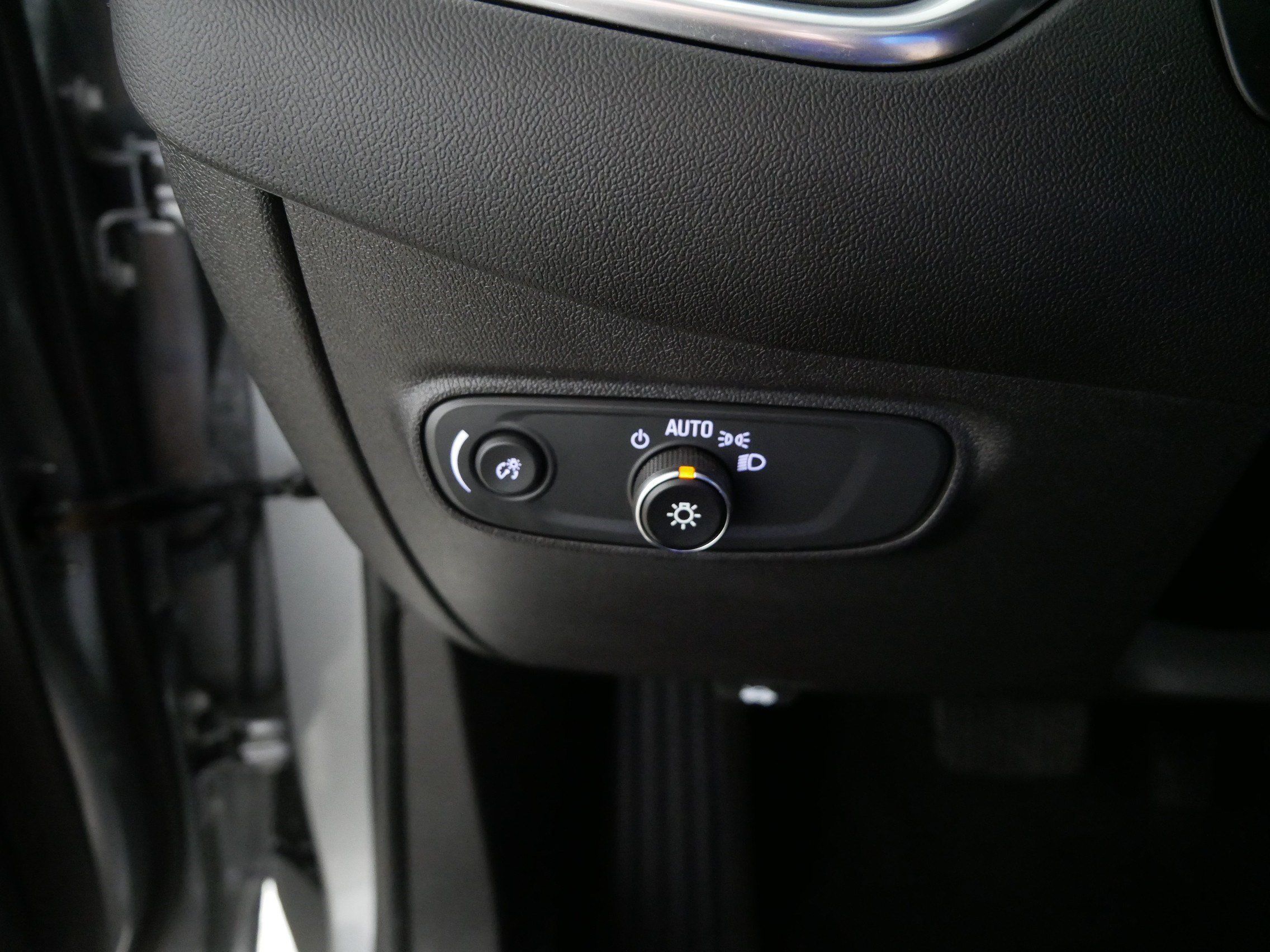 Used 2024 Chevrolet Equinox LT FWD image 26