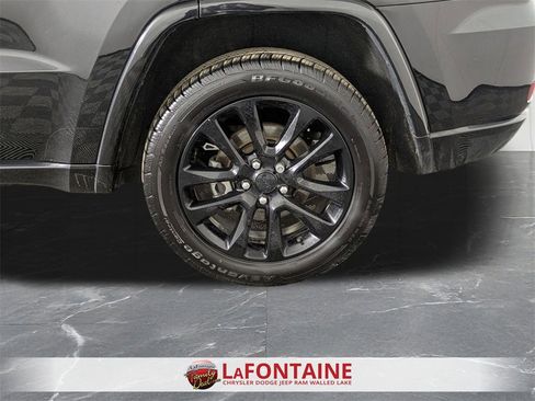 Used 2021 Jeep Grand Cherokee Laredo X image 35