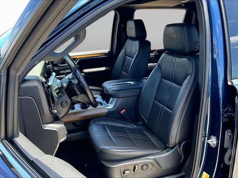 Used 2022 Chevrolet Silverado 1500 High Country w/ High Country Premium Package RWD image 8