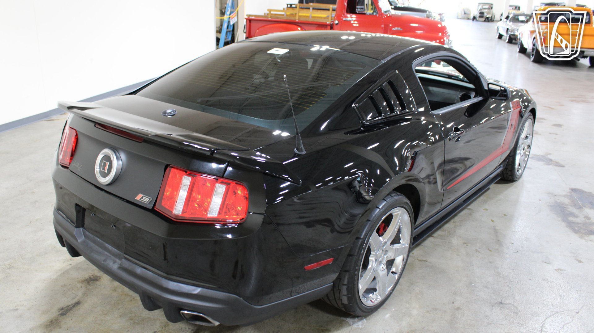 Used 2012 Ford Mustang GT Premium w/ Electronics Pkg RWD image 37
