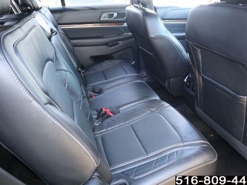 Used 2018 Ford Explorer Platinum image 31