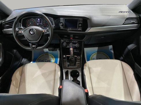 Used 2019 Volkswagen Jetta R-Line w/ R-Line Cold Weather Package FWD image 19