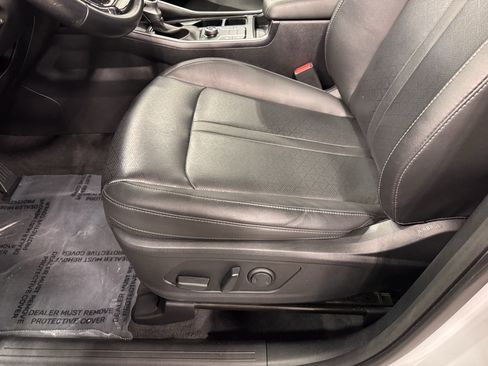 Certified 2022 Kia Sorento S w/ Panoramic Sunroof Package image 22