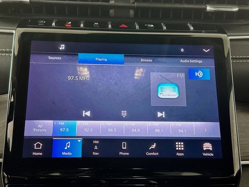 Used 2023 Jeep Grand Cherokee L Limited w/ Luxury Tech Group II image 21