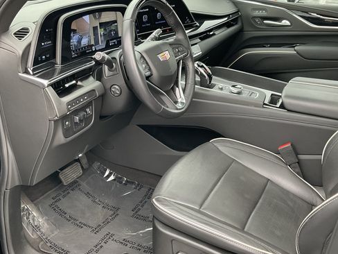 Used 2024 Cadillac Escalade Sport AWD/4WD image 22