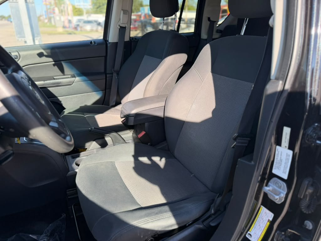 Used 2011 Jeep Compass 2WD image 17