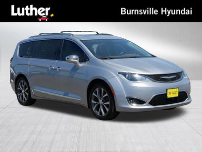 Used 2018 Chrysler Pacifica Limited w/ Tire & Wheel Group