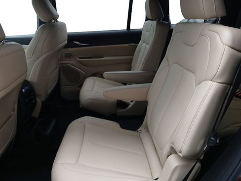 New 2026 Jeep Grand Cherokee L Limited RWD image 22