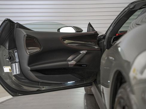 Used 2025 Ferrari SF90 Spider AWD/4WD image 25