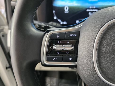 Used 2022 Kia Carnival SX Prestige FWD image 20