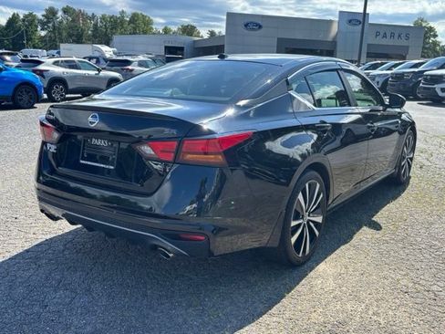 Used 2019 Nissan Altima 2.5 SR FWD image 9