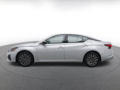 Used 2026 Nissan Altima 2.5 SV FWD image 4