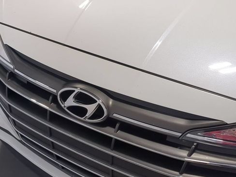 Used 2020 Hyundai Elantra Value Edition FWD image 15