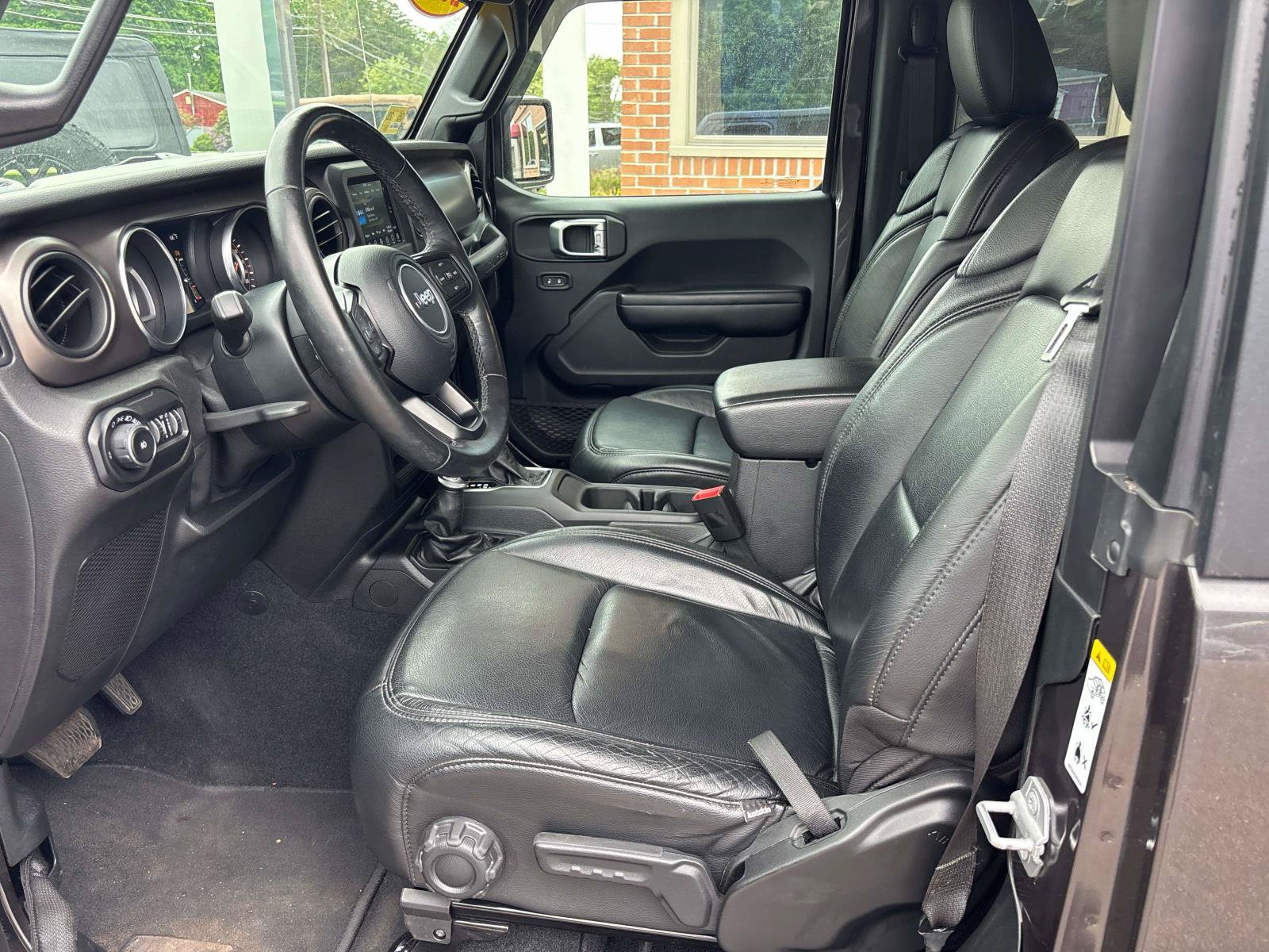 Used 2020 Jeep Wrangler Sport AWD/4WD image 7