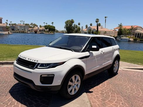 Used 2017 Land Rover Range Rover Evoque SE AWD/4WD image 16