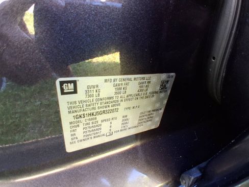 Used 2016 GMC Yukon XL Denali RWD image 19