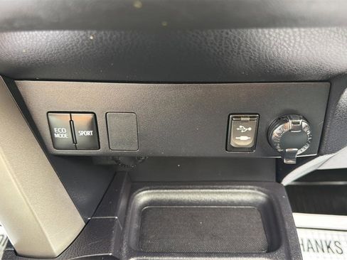 Used 2017 Toyota RAV4 LE w/ All Weather Liner Package AWD/4WD image 27