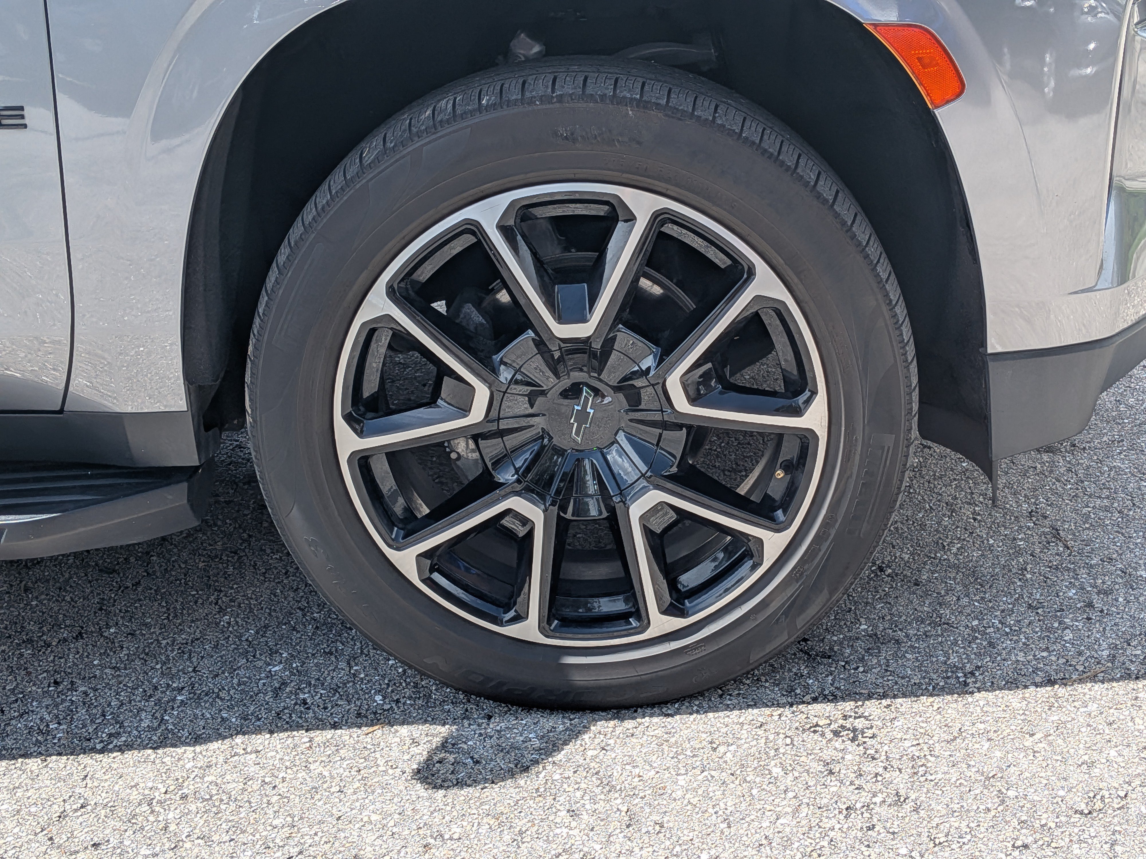 Used 2022 Chevrolet Tahoe RST w/ Luxury Package RWD image 11