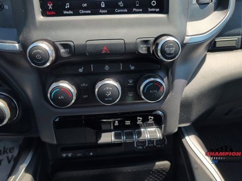 Used 2019 RAM 1500 Big Horn AWD/4WD image 25