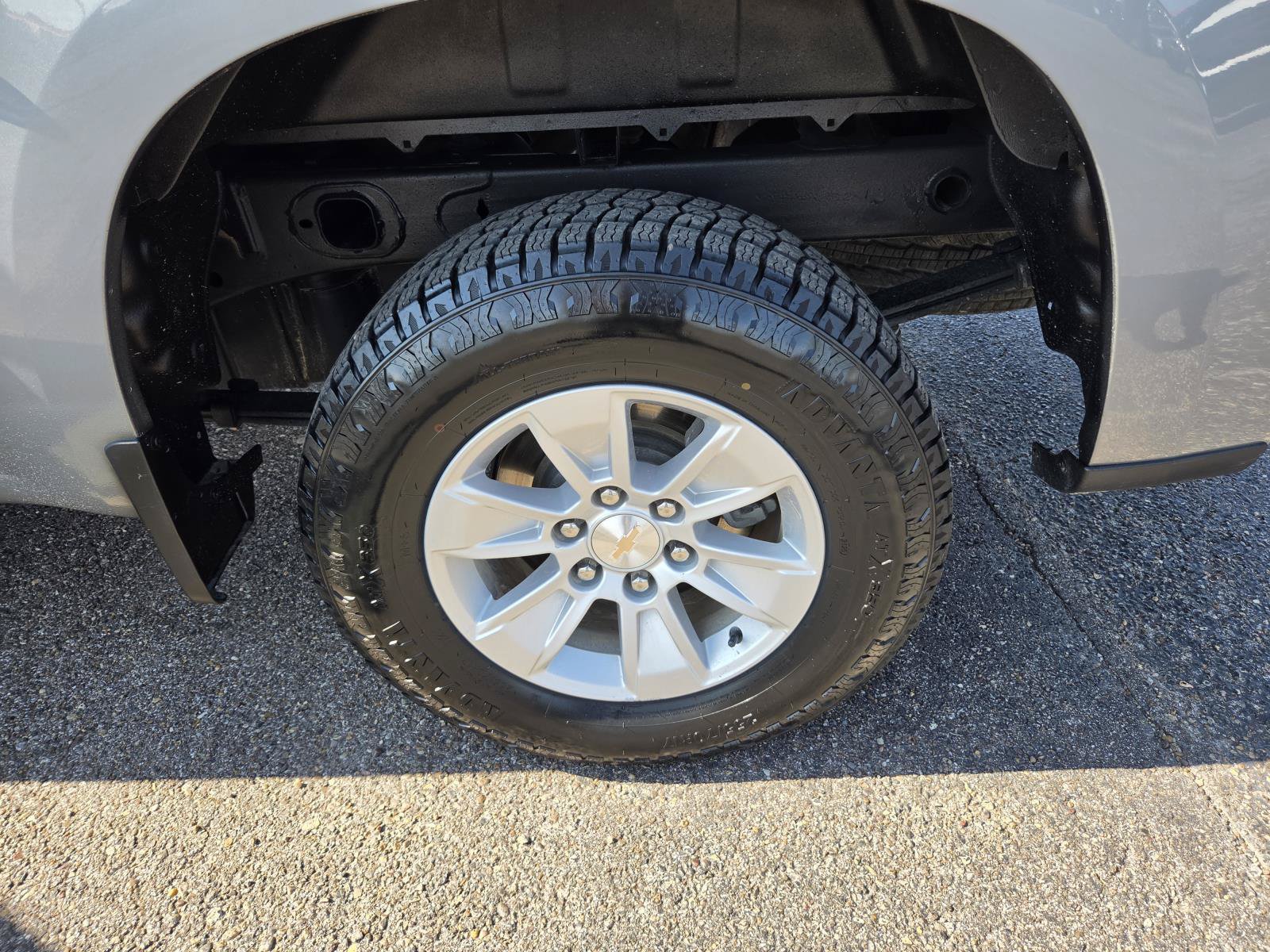 Used 2025 Chevrolet Silverado 1500 LT RWD image 24