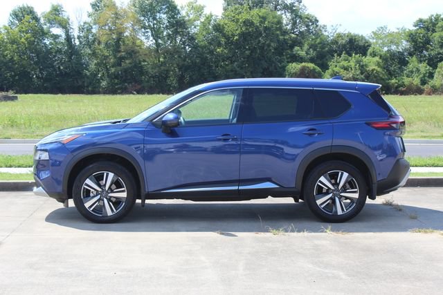 Used 2023 Nissan Rogue Platinum w/ Platinum Premium Package AWD/4WD image 2
