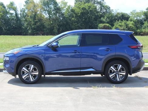 Used 2023 Nissan Rogue Platinum w/ Platinum Premium Package AWD/4WD image 2