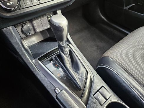 Used 2016 Toyota Corolla LE image 21